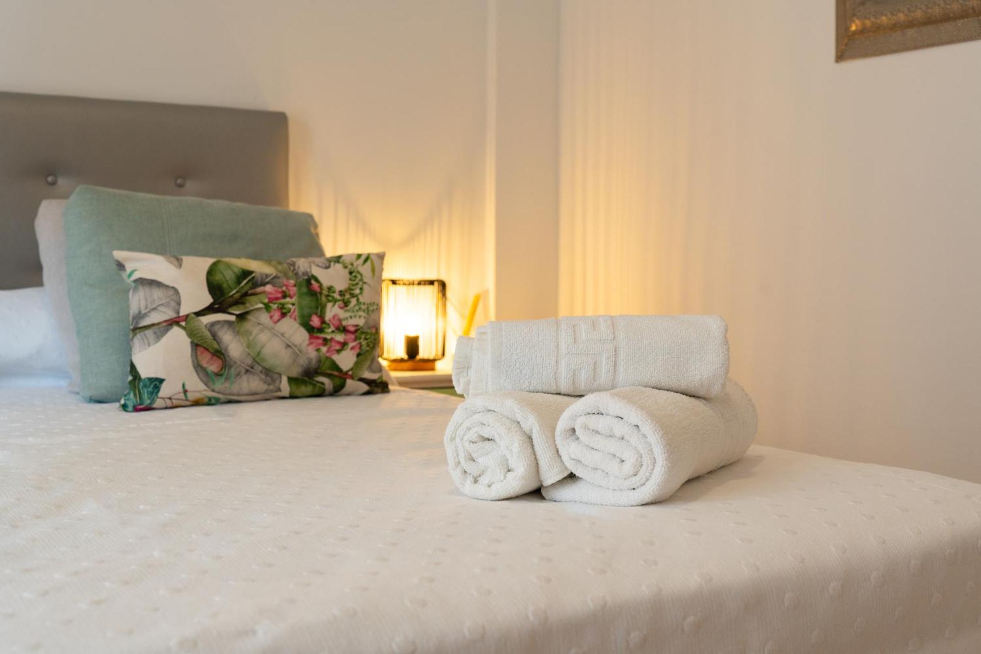 Appartamento Dean Lopez Luxury Siviglia Esterno foto